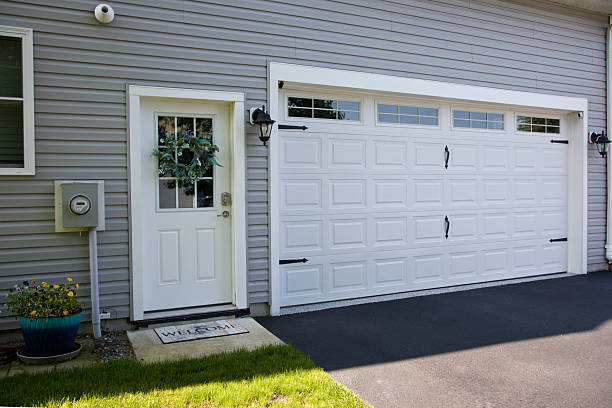 24/7 Emergency Garage Door Panel Replacement experts in Swain County County, NC